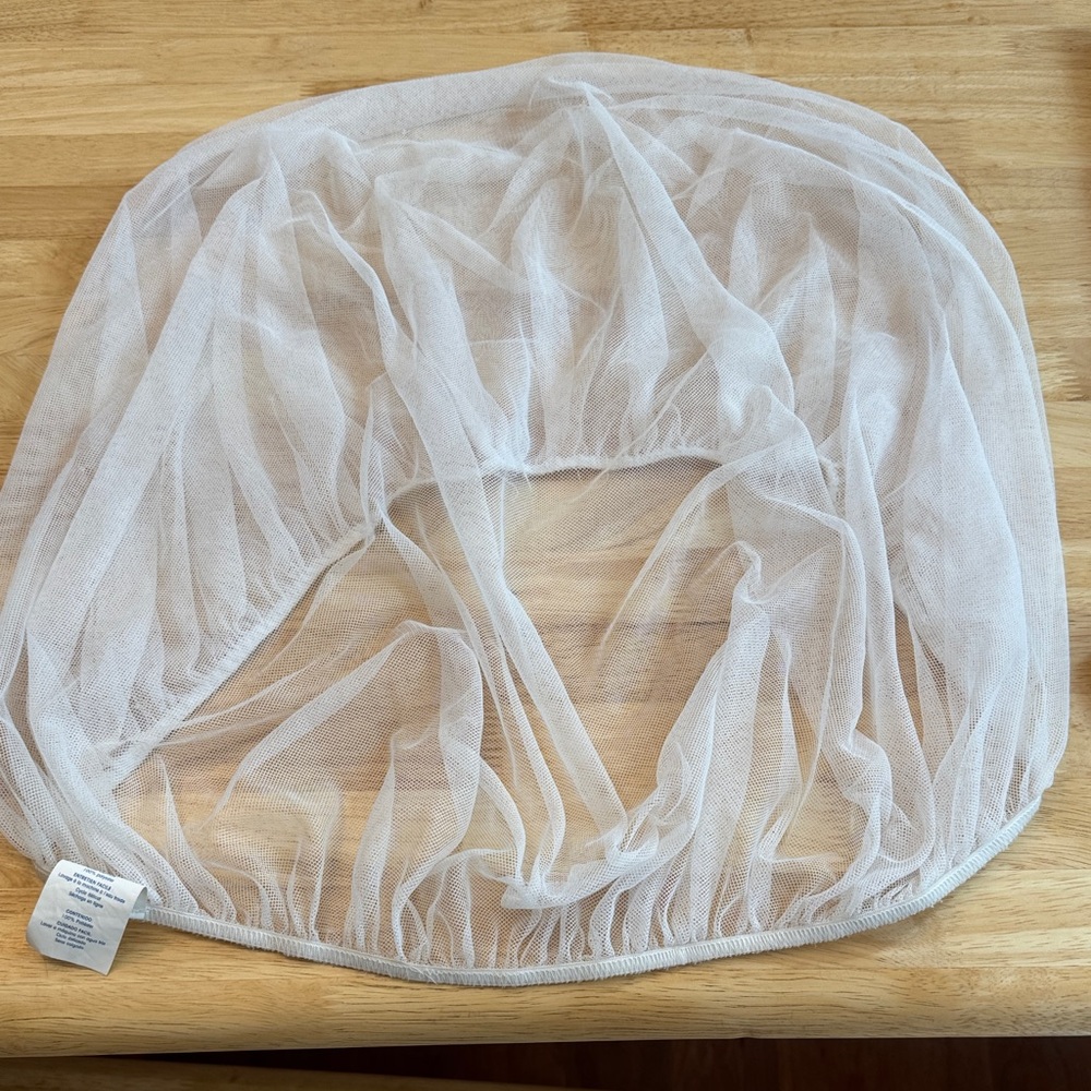 Stroller net White Mesh cloth elastic Cover, clean , no holes